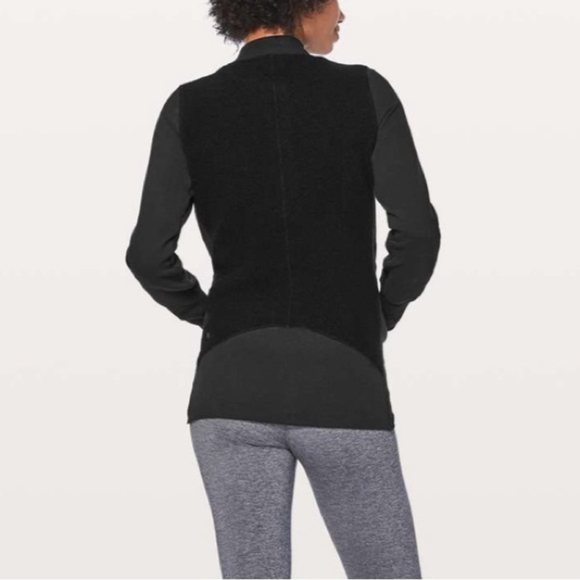 Lululemon Black Stand Out Sherpa Jacket Size 10 - Picture 2 of 14